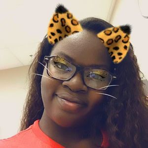 Meet your Posher, Danielle